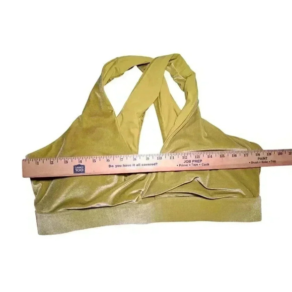 Fabletics Women’s Sports Bra Sz 2X Green Oasis Twist Front Velour GUC 😊 - Picture 3 of 8